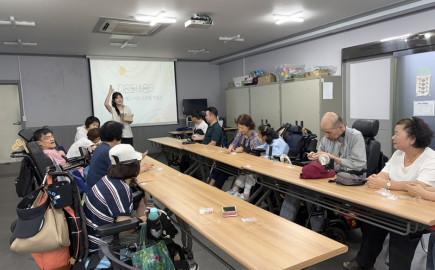 2026. 8. 4.(화) 디딤돌배움터 21회기 '휴대폰 비즈 스트랩 만들기'